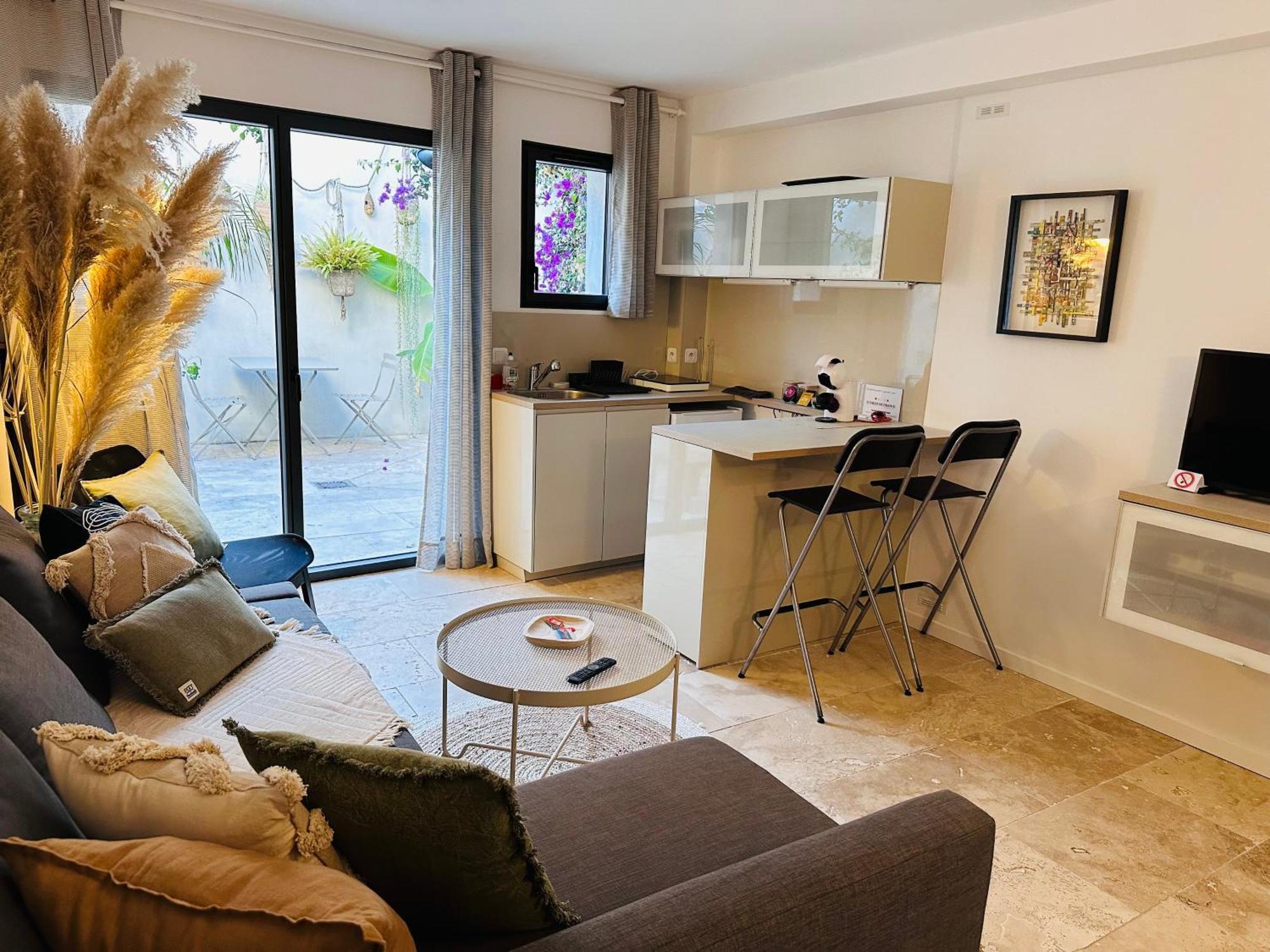 Appartements 3 Etoiles Terrasse Ou Patio Intra-Muros エーグ・モルト エクステリア 写真