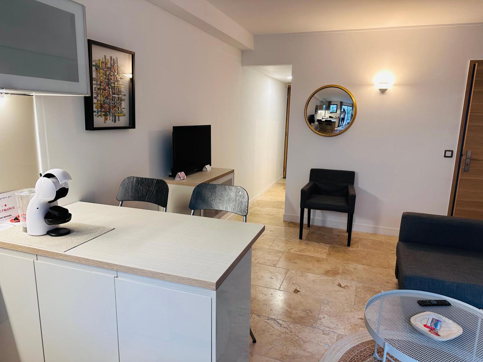 Appartements 3 Etoiles Terrasse Ou Patio Intra-Muros エーグ・モルト エクステリア 写真