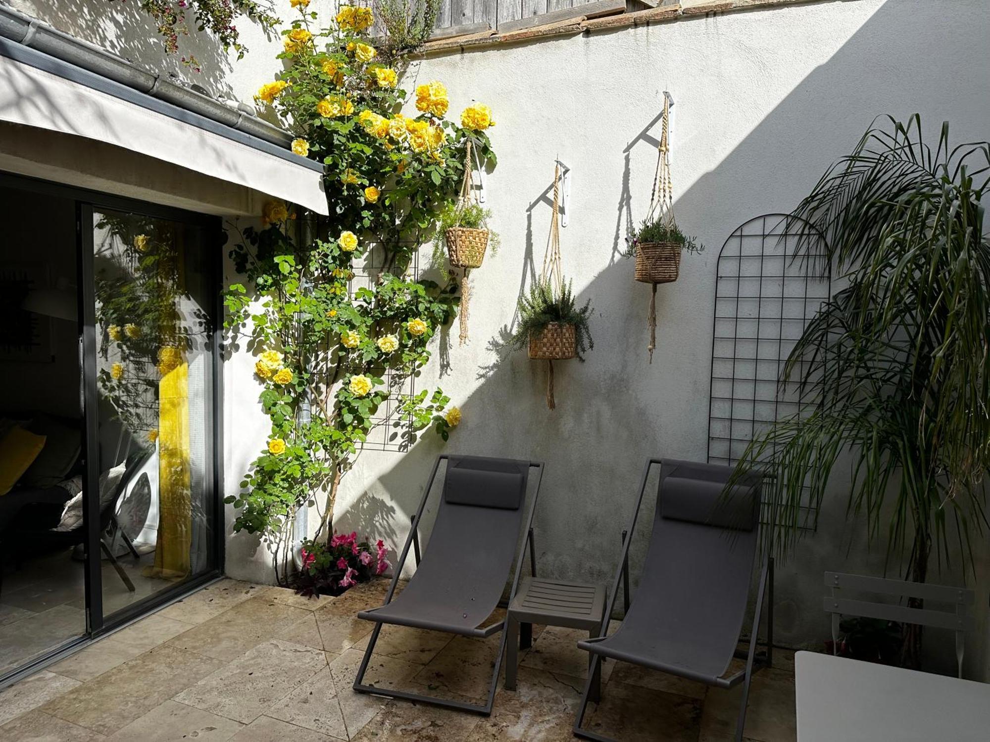 Appartements 3 Etoiles Terrasse Ou Patio Intra-Muros エーグ・モルト エクステリア 写真